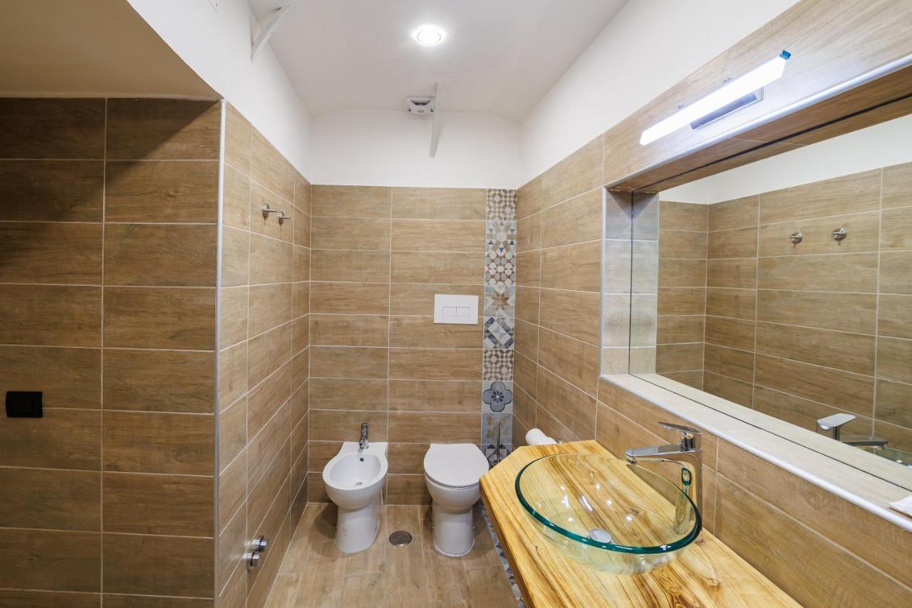Legno Suite By Houseinnaples Nápoles Exterior foto