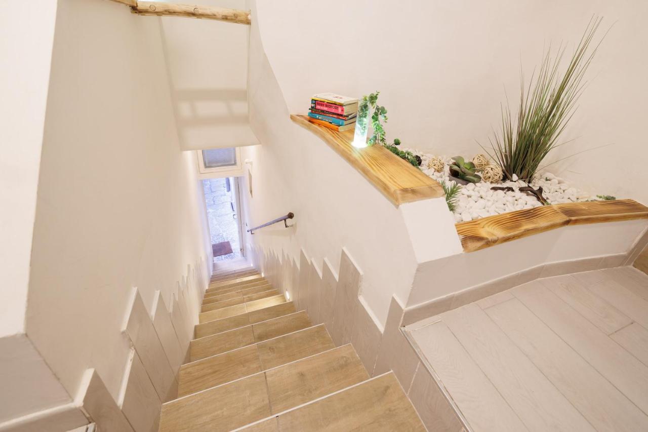 Legno Suite By Houseinnaples Nápoles Exterior foto