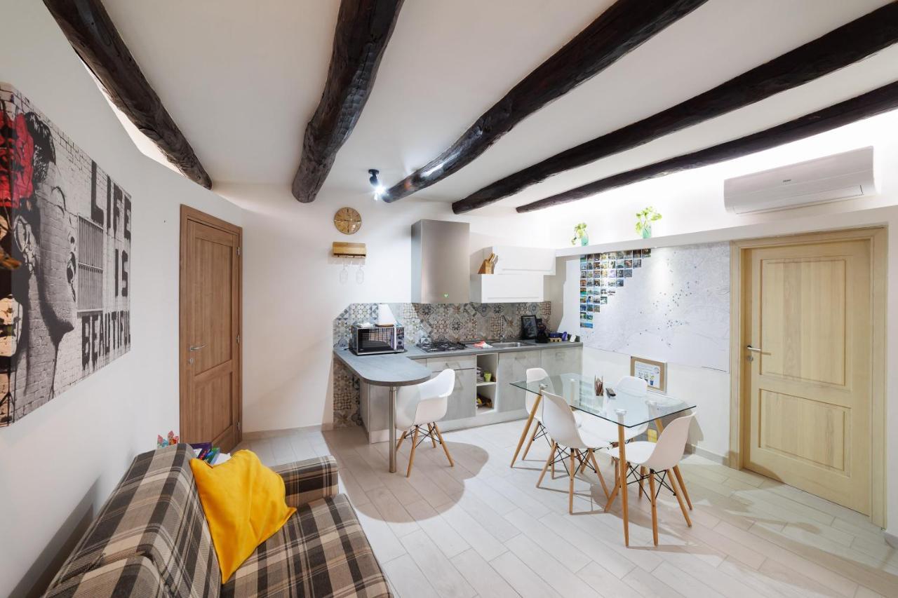 Legno Suite By Houseinnaples Nápoles Exterior foto