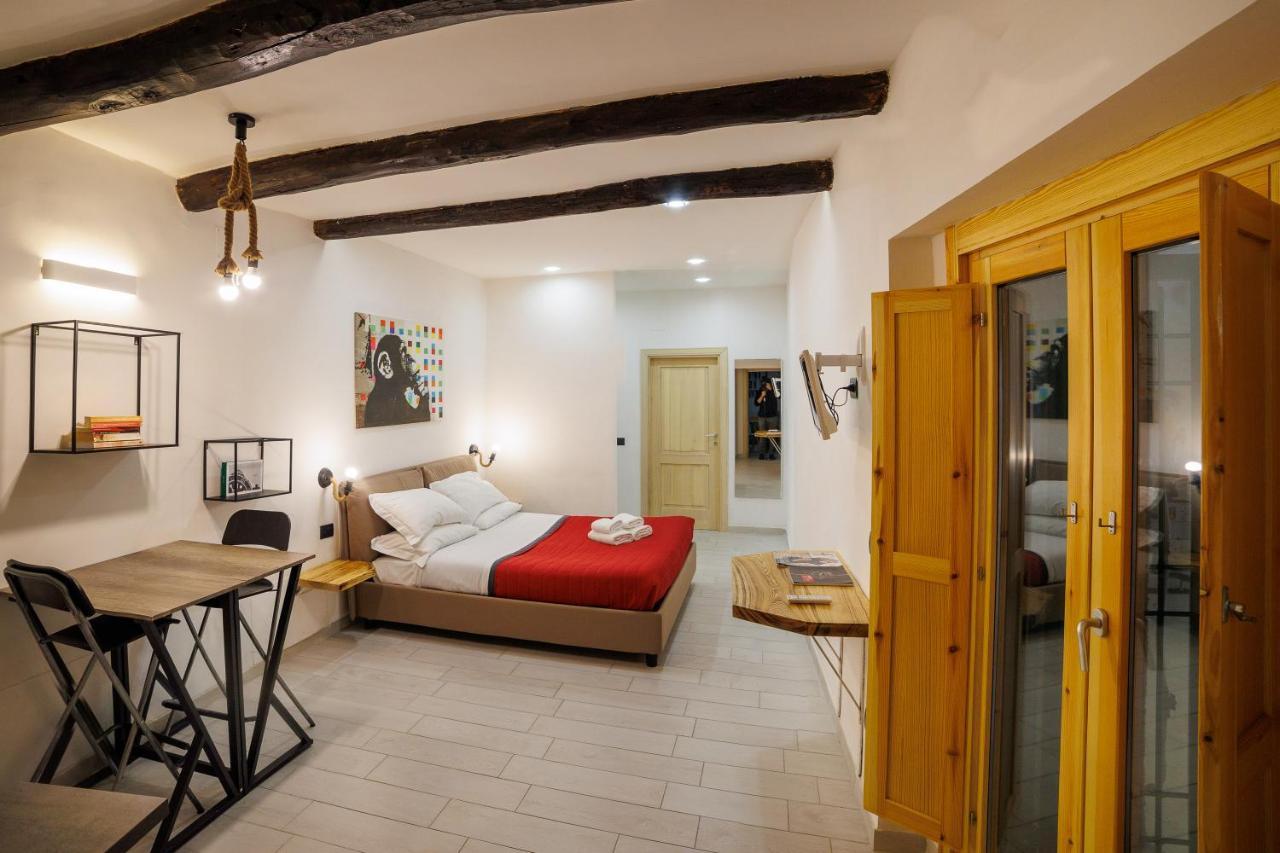 Legno Suite By Houseinnaples Nápoles Exterior foto