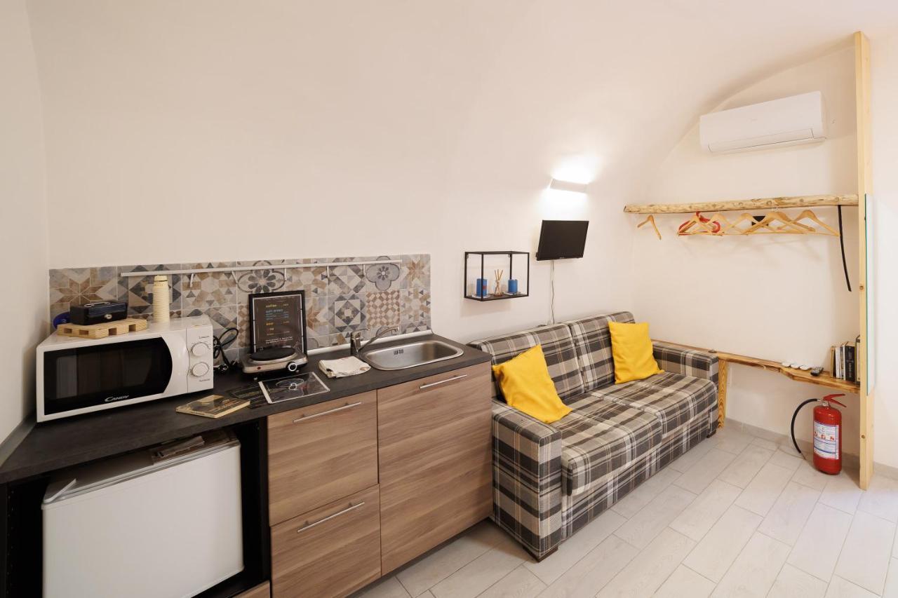 Legno Suite By Houseinnaples Nápoles Exterior foto